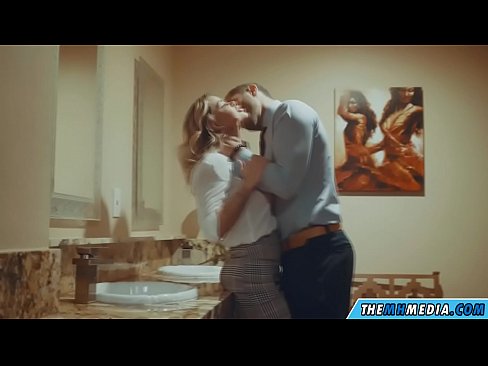 ❤️ Nalika pirang semok seduces sampeyan ing toilet umum ️❌ Video kurang ajar  ing jv.pornoincest.ru ️❤